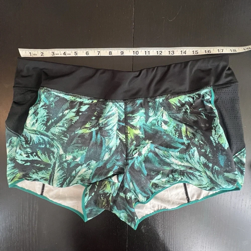 Athleta Shorts Womens Size XL Track This Run Shorts Napali Teal‎ Palm Leaf Print